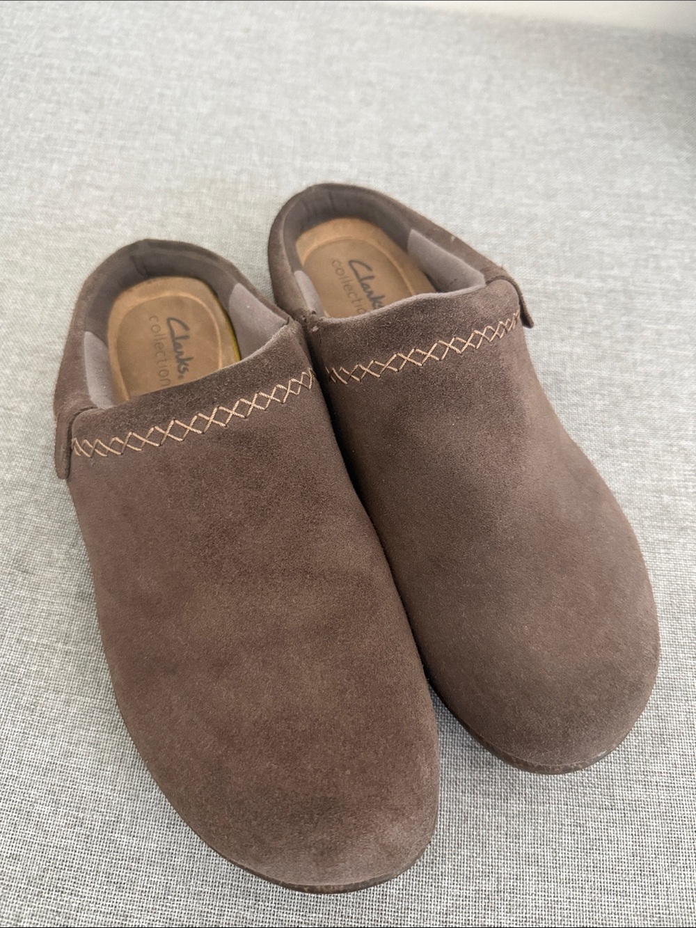 Clarks Roseville Echo Brown Suede Slip-On Mules with Contrast Stitching